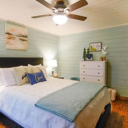 Charming Lakeview Cabin Near Geneva-On-The-Lake! Ashtabula Esterno foto