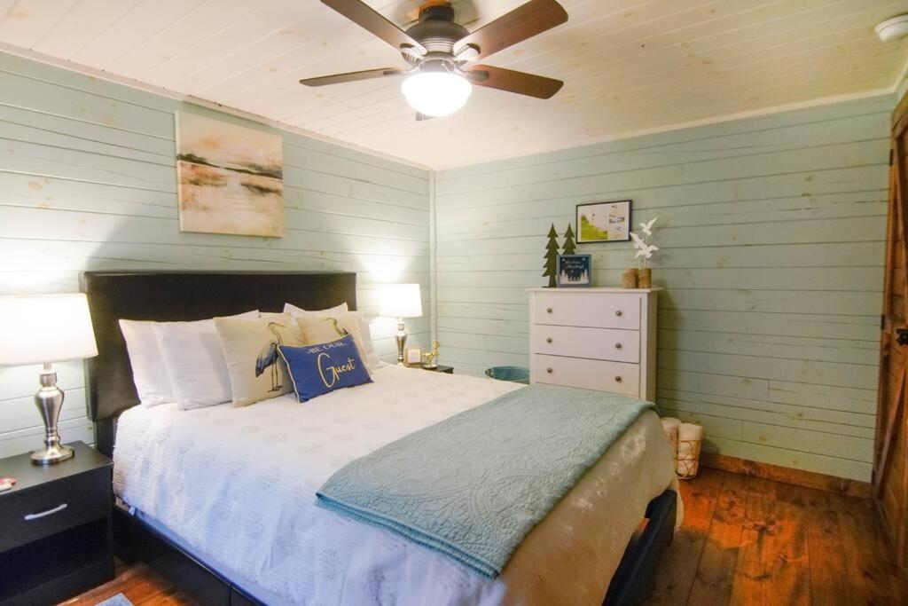 Charming Lakeview Cabin Near Geneva-On-The-Lake! Ashtabula Esterno foto