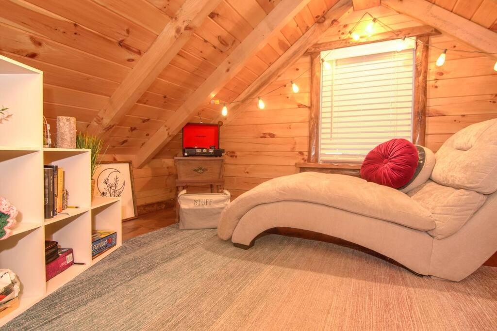 Charming Lakeview Cabin Near Geneva-On-The-Lake! Ashtabula Esterno foto