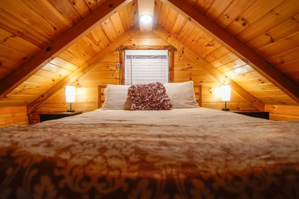 Charming Lakeview Cabin Near Geneva-On-The-Lake! Ashtabula Esterno foto