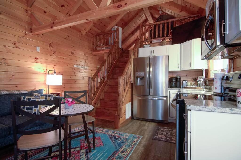 Charming Lakeview Cabin Near Geneva-On-The-Lake! Ashtabula Esterno foto