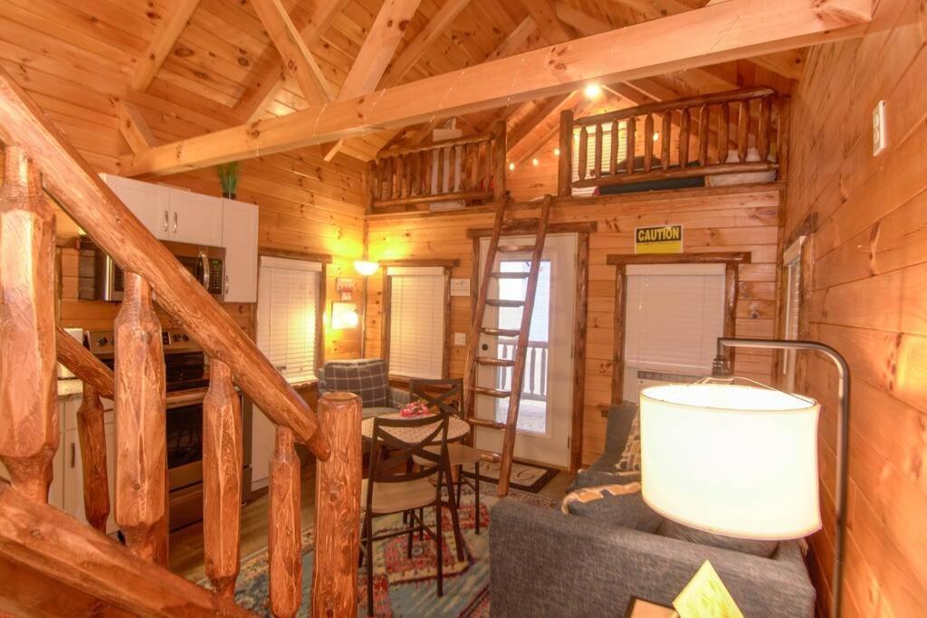 Charming Lakeview Cabin Near Geneva-On-The-Lake! Ashtabula Esterno foto