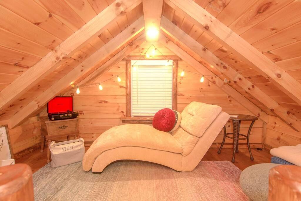 Charming Lakeview Cabin Near Geneva-On-The-Lake! Ashtabula Esterno foto